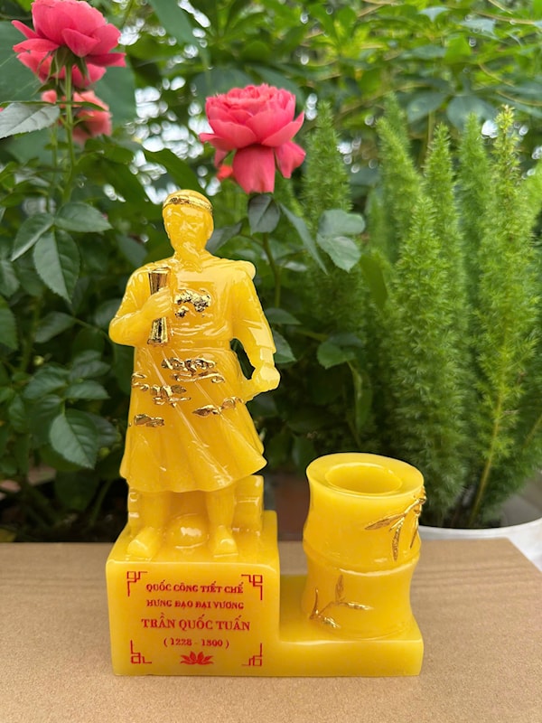 TRẦN QUÔC TUẤN ỐNG BÚT